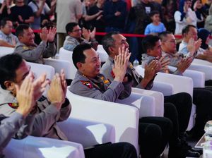 Kapolri: Kritik Masyarakat Penting Demi Perbaikan Instansi Polri Kapolri: Kritik Masyarakat Penting Demi Perbaikan Instansi Polri