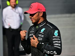 Pole ke-104 Rasa Pertama Bagi Lewis Hamilton Pole ke-104 Rasa Pertama Bagi Lewis Hamilton