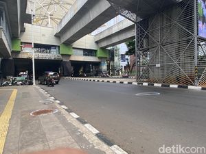 3 Fakta Pemotor Tak Awas Tabrak Tiang MRT Blok M Berakhir Tewas 3 Fakta Pemotor Tak Awas Tabrak Tiang MRT Blok M Berakhir Tewas