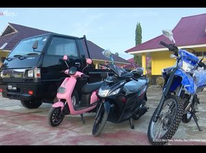 Jokowi Kirim Mobil hingga Motor Listrik Baru untuk Dioprek Siswa SMK