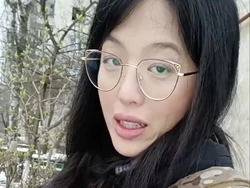 Model OnlyFans Jadi Relawan di Ukraina, Aksinya Picu Kontroversi