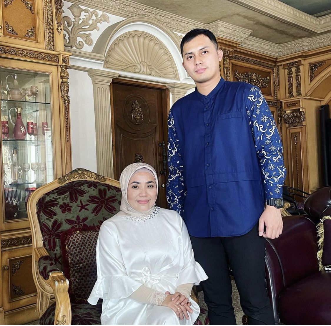 Muzdalifah Kini Jualan Sabun Sachet hingga Tisu