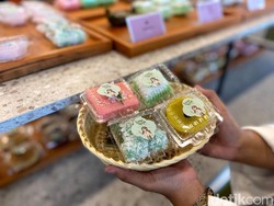 Ada Klepon hingga Gethuk Centil di Toko Kue Imut Ini