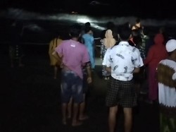 Perahu Ditumpangi 3 Nelayan Terbalik di Selat Bali, 1 Orang Tewas