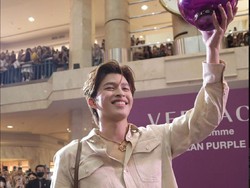 Pond Naravit ke Jakarta, Langsung Diserbu Penggemar