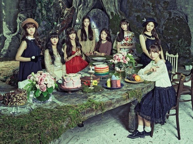 Potret Oh My Girl dalam foto konsep album 'Closer'/ Foto: allkpop.com Potret Oh My Girl dalam foto konsep album 'Closer'