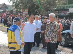 Tinjau Perbaikan Jl Solo-Purwodadi, Jokowi: Dari Saya Kecil Nggak Pernah Beres