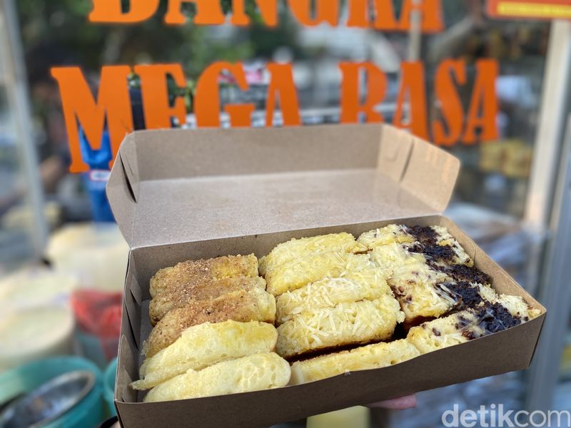 Street Food 101; Pukis Mega Rasa, jajanan kaki lima enak di Taman Sunter Indah