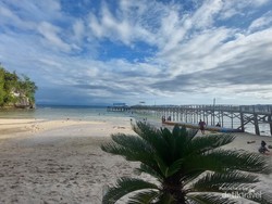 Putras, Salah Satu Pasir Putih Indah di Raja Ampat
