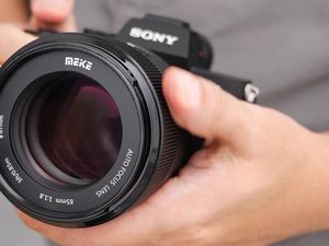 Review Meike 85mm f/1.8, Lensa Portrait Terjangkau