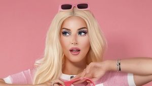 Adu Gaya Selebgram Indonesia Cosplay Jadi Barbie, Siapa Paling Mirip?
