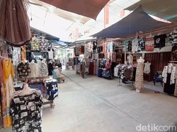 Merananya Pusat Belanja Nanjung Sari Pangandaran