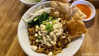 Di Transmart Kidcity Bintaro Bisa Jajan Ramen hingga Es Cendol Enak
