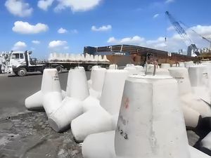 Cegah Abrasi, 2.630 Tetrapod Disebar di Raja Ampat