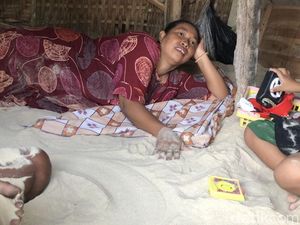 Manusia Pasir dari Rembang, Mereka Ogah Tidur di Kasur Manusia Pasir dari Rembang, Mereka Ogah Tidur di Kasur