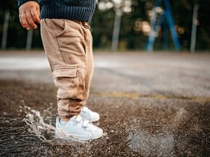 7+ Cara Menghilangkan Noda di Sepatu Putih dengan Mudah dan Terlihat Baru 7+ Cara Menghilangkan Noda di Sepatu Putih dengan Mudah dan Terlihat Baru