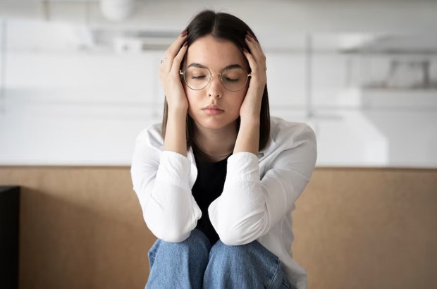 Berhenti Mengkhawatirkan Apa yang Orang Pikirkan/Foto: Freepik.com/Freepik Berhenti Mengkhawatirkan Apa yang Orang Pikirkan