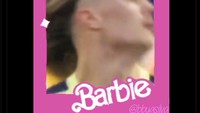 Seiring demam film Barbie, ada pula yang mengingatkan aksi kibas rambut Haaland. Ada yang bilang mirip Barbie karena sama-sama blonde. Foto: dok. Internet/Twitter