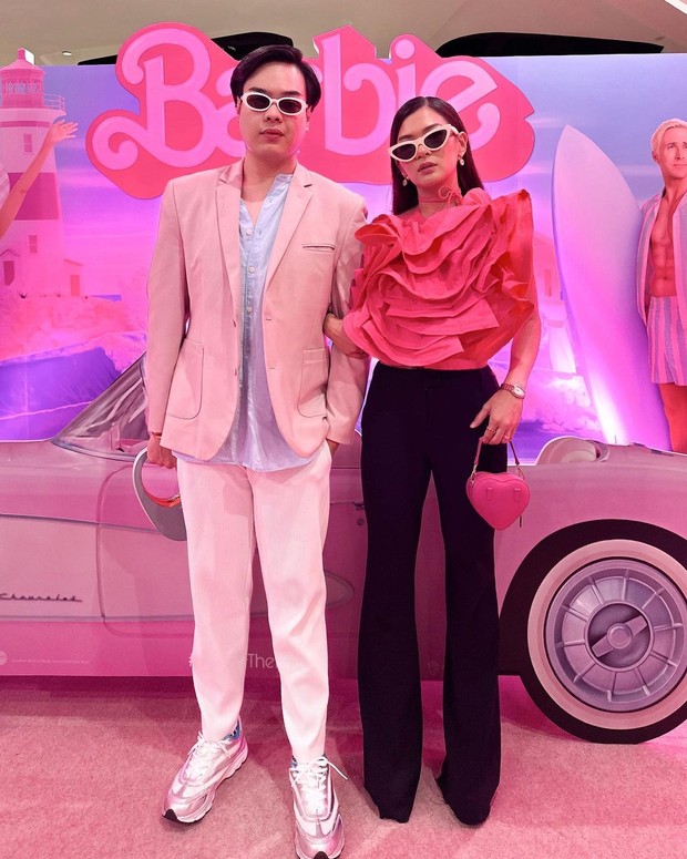 Gaya Influencer Indonesia kenakan Barbiecore