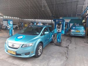 Intip Dapur Taksi Listrik Blue Bird Sebelum Mengaspal Intip Dapur Taksi Listrik Blue Bird Sebelum Mengaspal