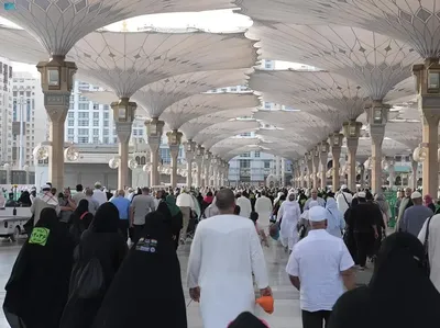 Potret Ratusan Ribu Jemaah Tiba di Madinah usai Tunaikan Haji