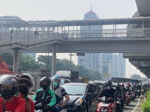 Curhat Warga Kena Macet di Gatsu: Capek Ngeluh hingga Keringatan di Jalan