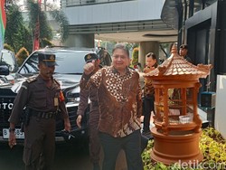 Soal Land Cruiser 300 yang Ditumpangi Menko Airlangga