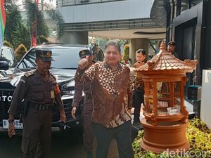 Soal Land Cruiser 300 yang Ditumpangi Menko Airlangga Soal Land Cruiser 300 yang Ditumpangi Menko Airlangga