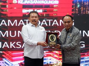 Jaksa Agung Sarankan Menkominfo Bentuk Satgas Percepatan Audit Proyek BTS Jaksa Agung Sarankan Menkominfo Bentuk Satgas Percepatan Audit Proyek BTS