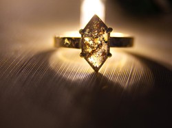 Kisah Pria Batal Nikah Berujung Sengketa Cincin Tunangan Rp 1,1 Miliar