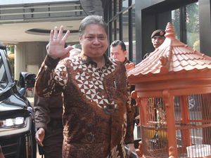Kemenko Perekonomian Klarifikasi soal Pengawal Airlangga Ancam Tembak Wartawan Kemenko Perekonomian Klarifikasi soal Pengawal Airlangga Ancam Tembak Wartawan