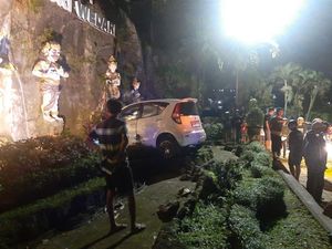 3 Kendaraan Terlibat Kecelakaan di Taman Sri Wedari, 1 Luka Robek di Pelipis