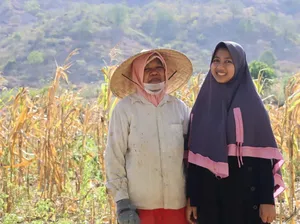Kisah Putri Belajar Sambil Angon Kambing, Akhirnya Raih Kuliah Gratis di FKG UGM