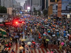 Ribuan Massa Unjuk Rasa Usai Pita Gagal Jadi PM Thailand