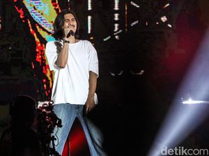 Seloroh Sheila on 7 yang Manggung di We The Fest Gantikan The 1975 Seloroh Sheila on 7 yang Manggung di We The Fest Gantikan The 1975