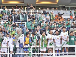 Terobosan Persebaya: Tribune Keluarga di Laga Kandang Bajul Ijo