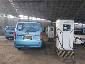 Blue Bird Genjot Penambahan Armada Mobil Listrik, Segini Jumlahnya Blue Bird Genjot Penambahan Armada Mobil Listrik, Segini Jumlahnya