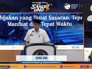 Sandiaga Minta Pemprov Jaga Aspek Keselamatan Lift Kaca di Pantai Kelingking Sandiaga Minta Pemprov Jaga Aspek Keselamatan Lift Kaca di Pantai Kelingking