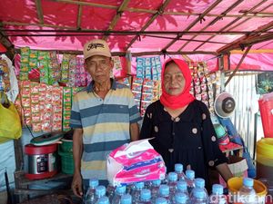 Cerita Tarsila Raup Cuan dari Kemeriahan Turnamen Tarkam Cerita Tarsila Raup Cuan dari Kemeriahan Turnamen Tarkam
