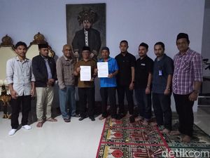 Kesultanan Ternate Somasi Istri Mendiang Sultan Nyaleg Lantik Perangkat Adat