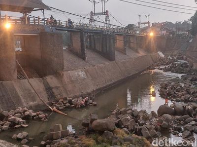 Kemarau Bikin Sungai-sungai di Indonesia Ini Menyurut