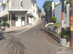 Mayat Bersimbah Darah di Tengah Jalan Semarang Diduga Korban Pembunuhan