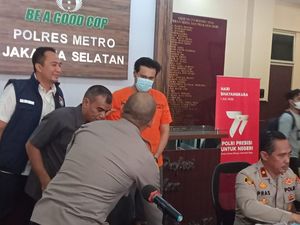 Bobby Joseph Dijenguk Keluarga Usai Ditangkap Lagi karena Narkoba Bobby Joseph Dijenguk Keluarga Usai Ditangkap Lagi karena Narkoba