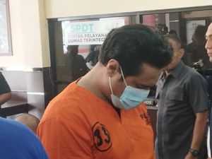 Bobby Joseph Beli Tembakau Sintetis dari Instagram, Sudah 10 Kali Pesan Bobby Joseph Beli Tembakau Sintetis dari Instagram, Sudah 10 Kali Pesan