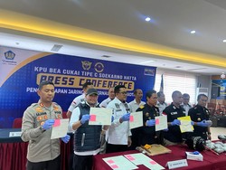 Selundupkan Kokain di Sertifikat Asal Spanyol, Tour Guide di Bali Ditangkap