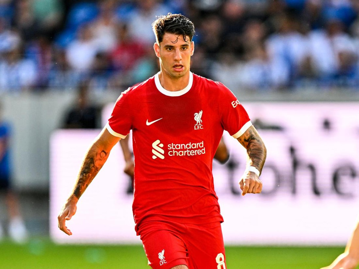 Pemain anyar Liverpool Dominik Szoboszlai mengalami cedera di pramusim. Foto: Twitter @brfootball