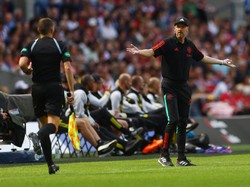 Totalitas MU Buru Striker Baru