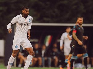 Laga Uji Coba Napoli Vs SPAL: Partenopei Ditahan Imbang 1-1 Laga Uji Coba Napoli Vs SPAL: Partenopei Ditahan Imbang 1-1