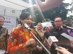 OJK: Korban Pinjol Ilegal Paling Banyak Guru, Ibu Rumah Tangga, dan Pelajar