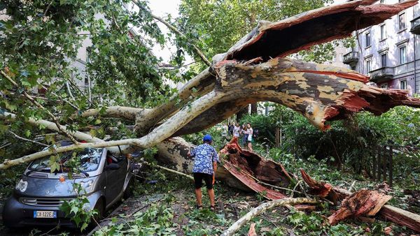 Dahsyatnya Dampak Hujan Badai di Milan